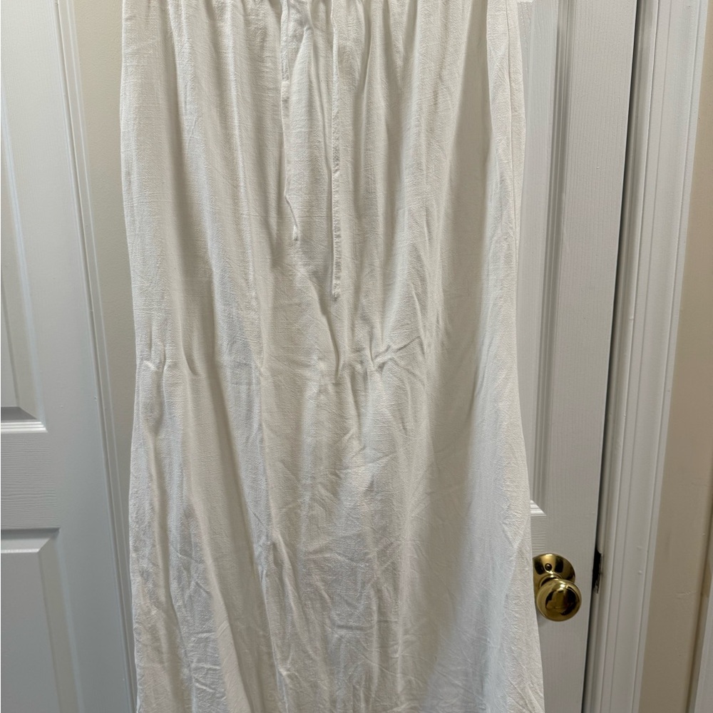 Elegant White Maxi Skirt